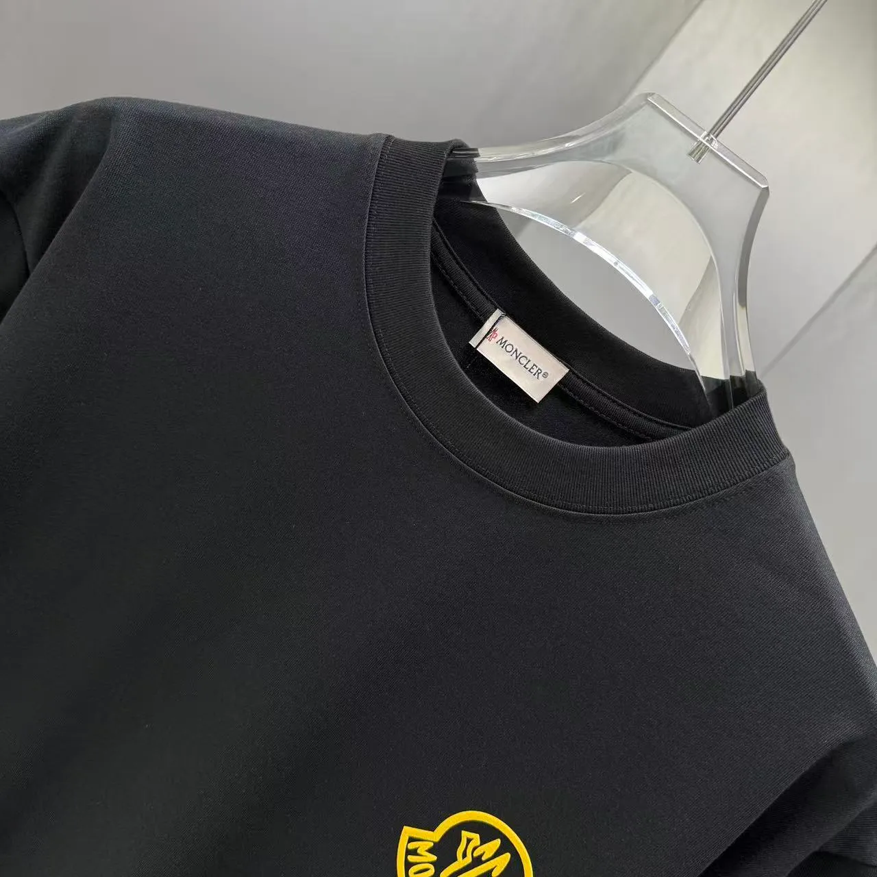 MONCL* * 2026 New Arrival T logo ：Black White Sizes：S M L XL XXL